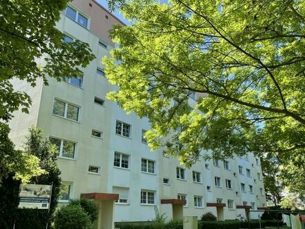 Helle 3-Raumwohnung im Dachgeschoss mit Balkon