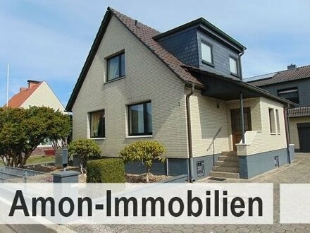 Schmuckes Einfamilienhaus mit überdachter Terrasse in guter Wohnlage.