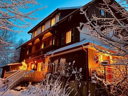 Einzigartiges Wohnhaus/Hotel im idyllischen Hinterzarten