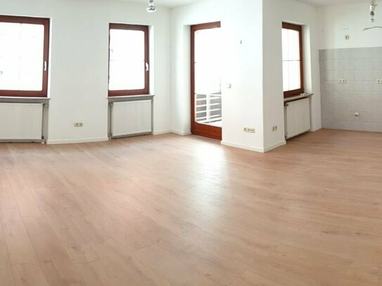 1 Zimmer Apartment mit Balkon in zentraler Lage