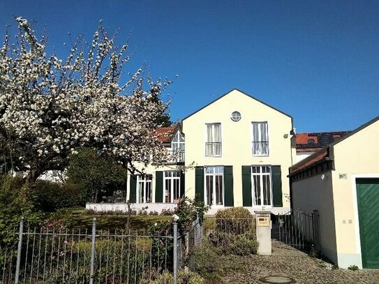 Architektenhaus mit hochwertiger Ausstattung auf großzügigem Grundstück in ruhiger Lage von Geisenbrunn