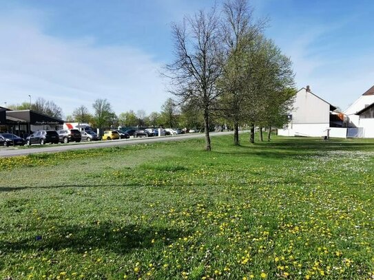 Osterhofen/Künzing: Gut sichtbares Baugrundstück f. Wohnen/Gewerbe/Handwerk in frequentierter Lage!