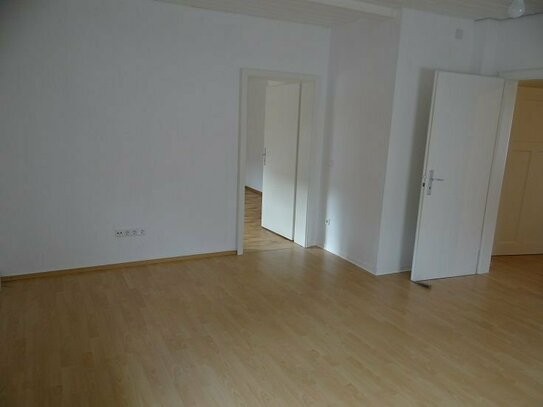 NEU - Ideale Single Wohnung - 2 ZKB - vollständig renoviert