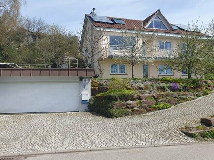 Attraktives Haus in Toplage von Unterkirnach, schöne Aussicht, EEK B, maklerfrei