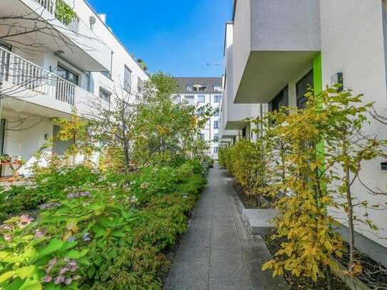 Schön geschnittene 3-Zi.-Penthouse-Wohnung mit Balkon und 2 Bädern!