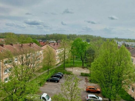 Gut geschnittene 3-Zimmerwohnung mit zwei Balkone und schöner Aussicht, Ingolstadt-Ost