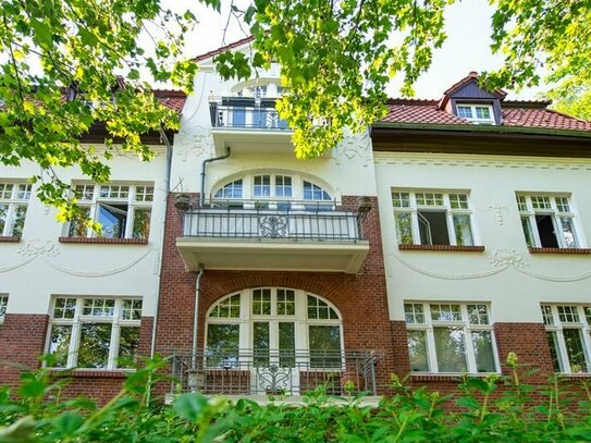 TOP-Chance für Kapitalanleger: Sonnige 4-Zimmer-Dachgeschosswohnung mit Südloggia - provisionsfrei