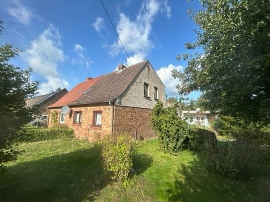 Interessante Immobilie-ehemaliges Bauerngehöft mit zusätzlichen Baugrundstücken in Garz auf der Insel Rügen zu verkaufen