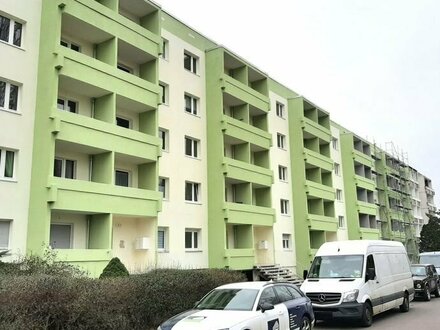 Erstbezug nach Sanierung 3-Zimmer-Wohnung mit Balkon und Lift