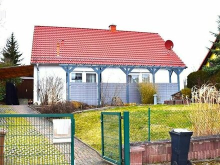 Freistehendes Einfamilienhaus mit separater Garage und Garten, Baujahr 2006 in ruhiger Randlage von Weimar