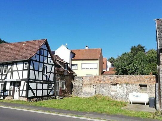 Frühjahresangebot!!! Fachwerkhaus mit Garten: Fenster neu. Heizung neu. Sanitär neu. Elektrik neu.