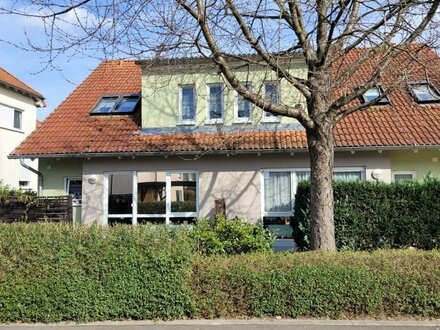 NEU! 2 RAUM EG WOHNUNG MIT TERRASSE UND GARAGE IN RUHIGER GEGEND