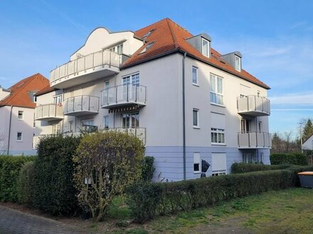 Gut aufgeteilte 2-Zi-Whg. mit Terrasse, Gartenanteil, EBK, Tageslichtbad und Tiefgarage in Coswig.