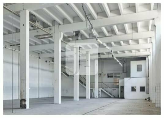 - provisionsfrei - ca. 1.201 m² ebenerdige Lager-/Produktionsfläche