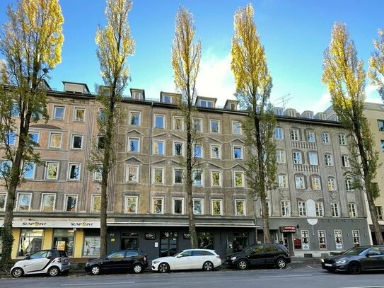 Großzügig geschnittene drei Zimmer Wohnung in begehrter Lage in München