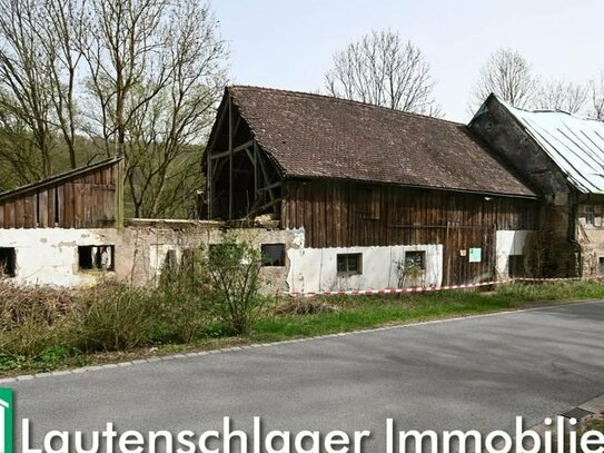 Denkmalgeschütztes Fachwerkhaus mit Nebengebäude in Holnstein bei Berching