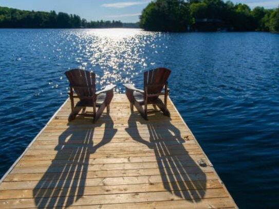 Ferienwohnung im EG - in prominenter Wasserlage - Provisionsfrei