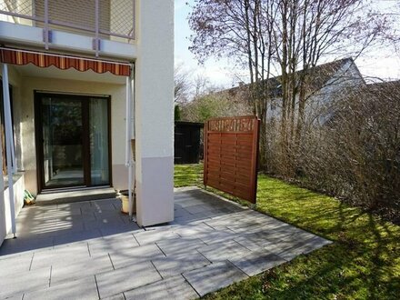 Helle 2 Zimmer-Eigentumswohnung mit Terrasse, Gartenanteil, Pkw-Stellplatz und Tiefgaragenbox