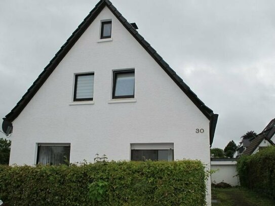 Bestlage in Breckerfeld! Zweifamilienhaus sucht neuen Besitzer!