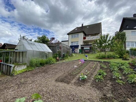 Freistehende, attraktives 2-Familien-Haus mit großer Garage