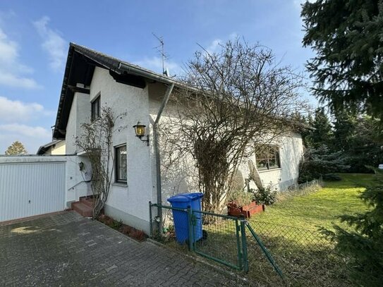 Bad Homburg: Gepflegtes Einfamilienhaus auf traumhaftem Grundstück