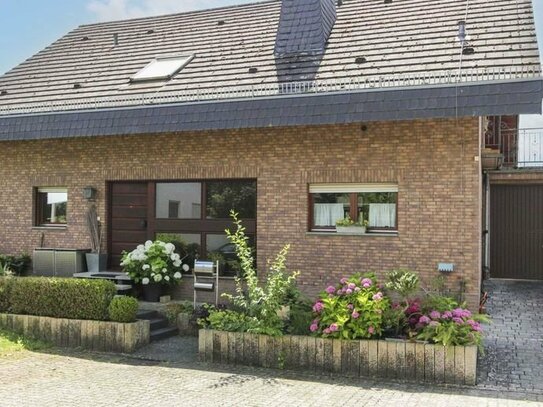 Ihr neues Zuhause wartet! Großzügiges EFH mit lichtdurchfluteter Terrasse und Garten in Mittelbuchen