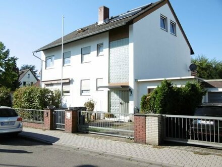 Schönes 3-Familienhaus mit Hobbyraum, großer Garage und Garten in Mainz-Kostheim zu verkaufen