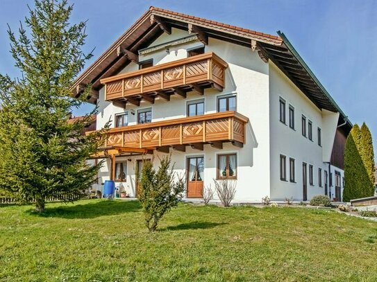 Schöne 4 Zimmerwohnung mit Terrasse in ehemaligen Bauernhof in Rott am Inn