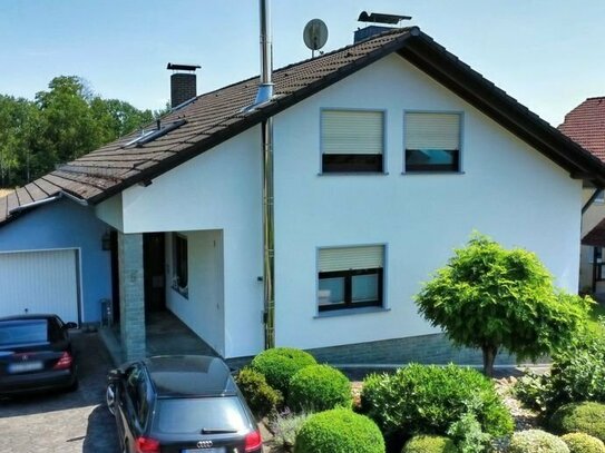 Idyllisch & sonnig gelegenes, gepflegtes Einfamilienhaus in Bad Emstal zum zeitnahen Bezug