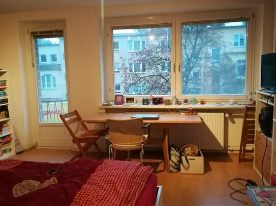 1-Zimmer-Wohnung mit Balkon / nähe U-Bahn Horner Rennbahn