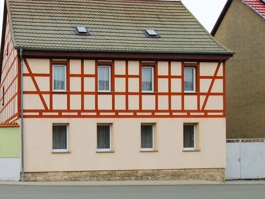 Bauernhaus mit Nebengebäude in Pfiffelbach