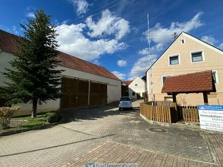 ehemalige Hofstelle mit Wohnhaus, Stadel, Garagen und Bauplatz / Freifläche in Rohrbach!