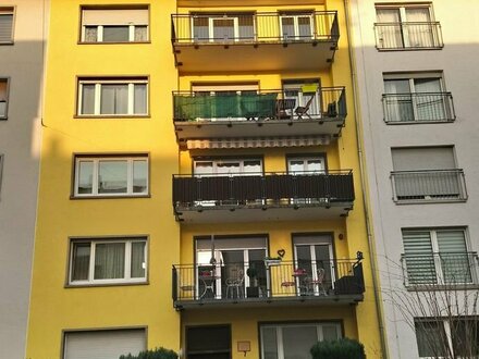 1 Zimmer, mit EBK, mit Balkon und neuem Bad