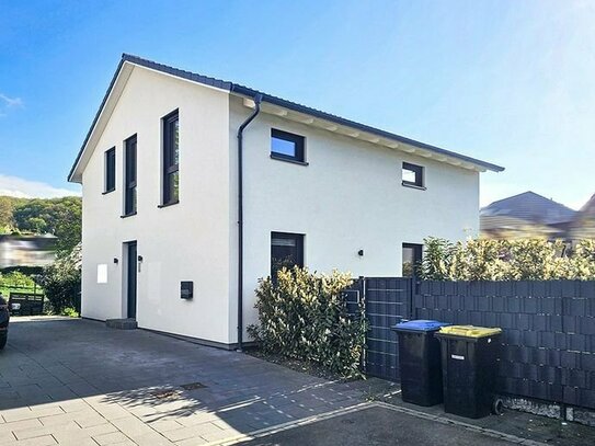 Modernes und freistehendes Einfamilienhaus in Bad Bodendorf