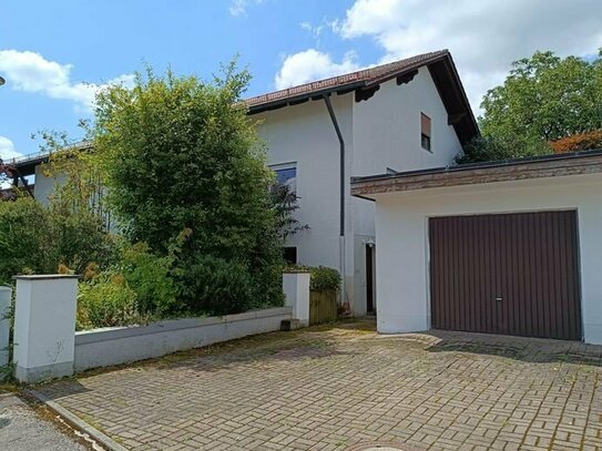 Einfamilien-Wohnhaus in Top-Lage auf großzügigem Grundstück, ausbaufähig