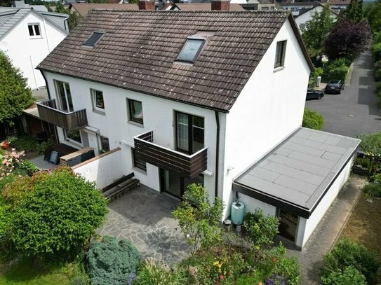 Familienidyll mit Dachausbau! Doppelhaushälfte mit wunderschönem Garten