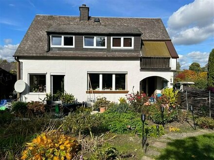 Vielleicht Ihr neues Zuhause? Charmantes Einfamilienhaus mit schönen Garten, Gartenhaus, Scheune und Garage