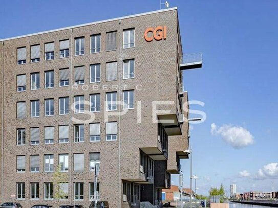 Moderne Bürofläche mit traumhaftem Ausblick auf die Weser und den Europahafen.