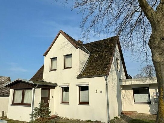 Einfamilienhaus mit Einliegerwohnung und Dachterrasse in Heiligenhafen zu verkaufen