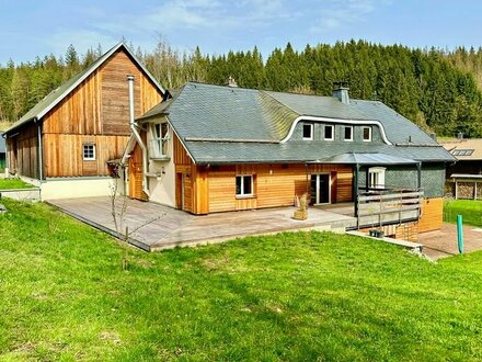 Haus am See! Traumhafte Landhausvilla mit XXL-Grundstück in toller und ruhiger Lage