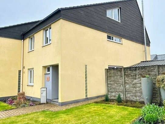 Einfamilienhaus mit großem Garten in bester Lage