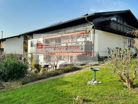 Ihr Platz an der Sonne - solides Zweifamilienhaus in Bernhaupten, Bergen