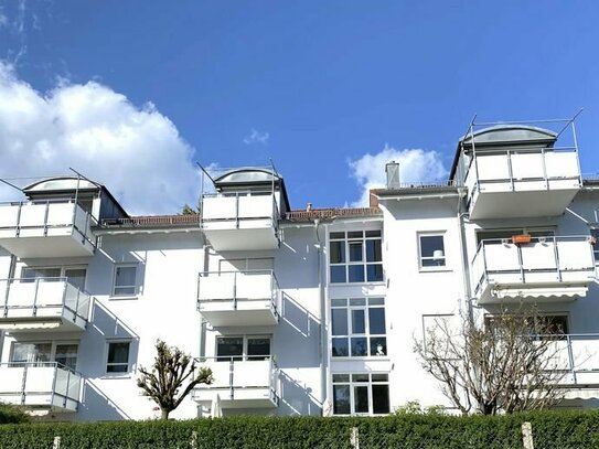 Vermietete, gepflegte 2.0 Zimmer Wohnung im 2.OG mit Balkon und Tiefgaragenplatz in Konstanz