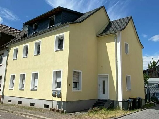 Homburg-Stadt, großzügiges 2 Familienhaus mit Garten und fußnahe zum Zentrum !