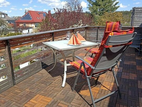 Modernisierte Doppelhaushälfte mit großer Terrasse in Naila !