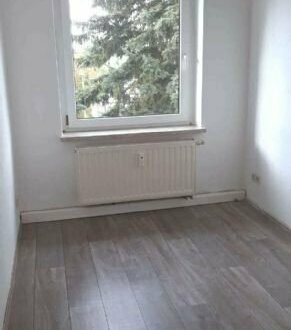 Helle 4-Zimmer-Wohnung zu vermieten - Christgrün