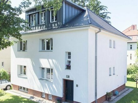 1A-Lage Zehlendorf: Energetisch saniertes, top gepflegtes 30er-Jahre-Haus m. großer Einliegerwohnung