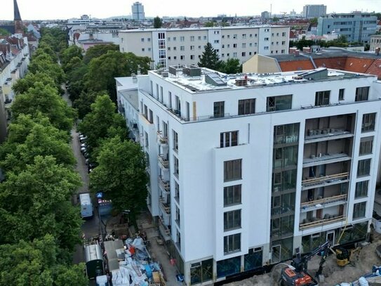 Im Herzen Wilmersdorfs: Großräumige Gewerbeeinheit in modernem Neubau