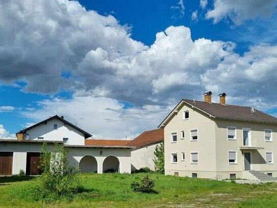 ***ehem.Hofstelle - Wohnhaus teilsaniert - div.Nebengebäude - geeignet für Pferdehaltung***