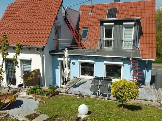 freistehendes Einfamilienhaus mit Einliegerwohnung, saniert